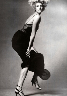 Linda Evangelista feet photo 15