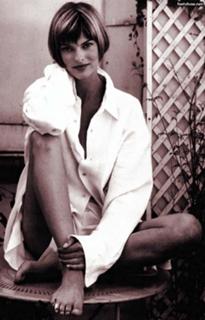 Linda Evangelista feet photo 10