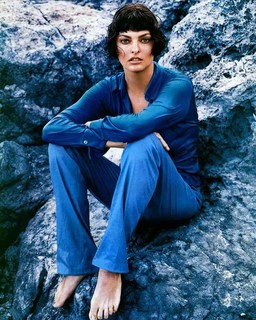 Linda Evangelista feet photo 4