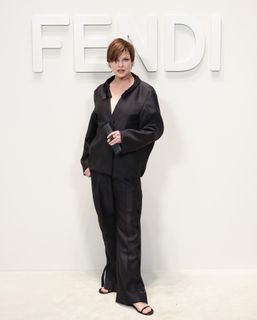 Linda Evangelista feet photo 6
