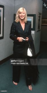 Linda Evangelista feet photo 15