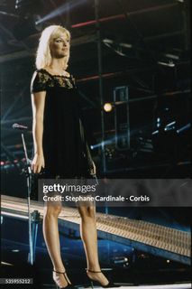 Linda Evangelista feet photo 14