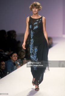 Linda Evangelista feet photo 12