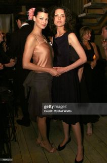 Linda Evangelista feet photo 9