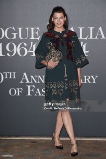 Linda Evangelista feet photo 3