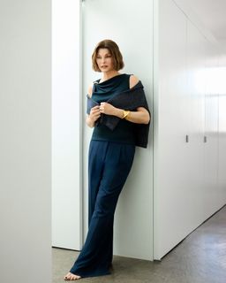 Linda Evangelista feet photo 8