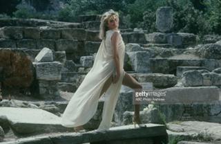 Linda Evans feet photo 14