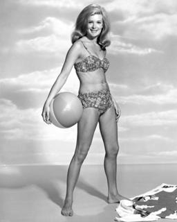 Linda Evans feet photo 13