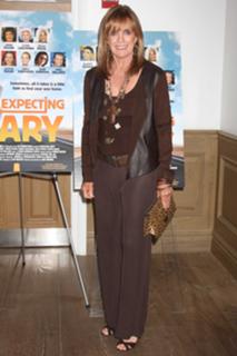 Linda Gray feet photo thumbnail