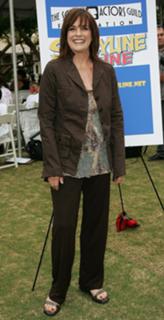 Linda Gray feet photo thumbnail