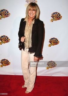 Linda Gray feet photo thumbnail