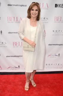 Linda Gray feet photo thumbnail