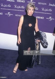 Linda Gray feet photo thumbnail