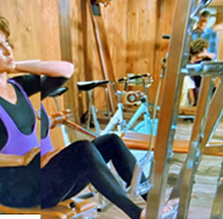 Linda Gray feet photo thumbnail