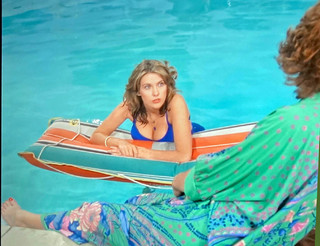 Linda Gray feet photo thumbnail