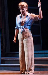 Linda Hamilton feet photo thumbnail
