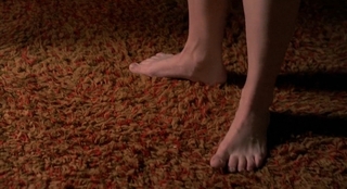 Linda Hamilton feet photo thumbnail