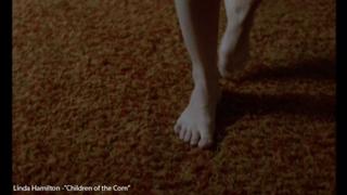 Linda Hamilton feet photo thumbnail