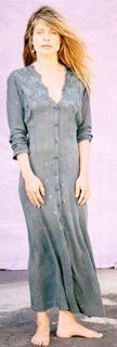 Linda Hamilton feet photo thumbnail