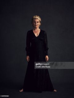Linda Hamilton feet photo 2