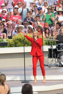 Linda Hesse feet photo 6