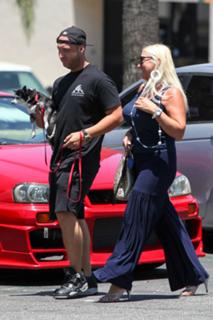 Linda Hogan feet photo thumbnail