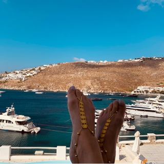 Linda Kozlowski feet photo thumbnail