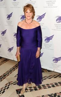Linda Lavin feet photo 3