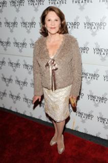 Linda Lavin feet photo 7