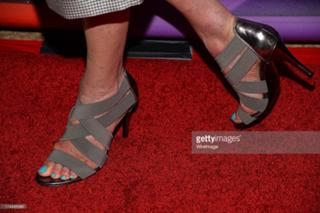 Linda Lavin feet photo 16