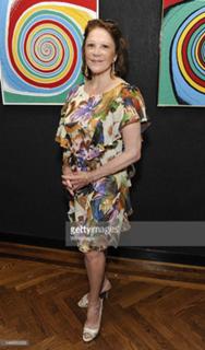 Linda Lavin feet photo 11