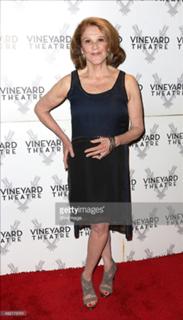 Linda Lavin feet photo 7
