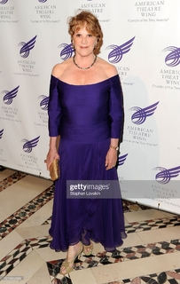 Linda Lavin feet photo 18