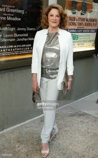 Linda Lavin feet photo 7