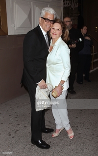 Linda Lavin feet photo 3