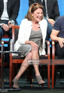 Linda Lavin feet photo 1