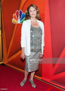 Linda Lavin feet photo 17