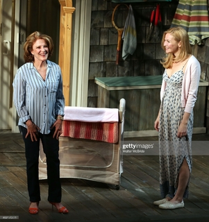 Linda Lavin feet photo 6