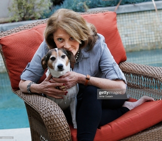 Linda Lavin feet photo 3