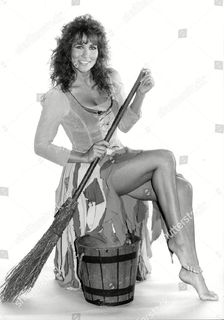 Linda Lusardi feet photo 2