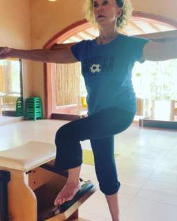 Linda Purl feet photo 10