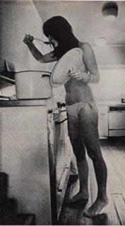 Linda Ronstadt feet photo thumbnail