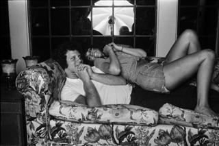 Linda Ronstadt feet photo thumbnail