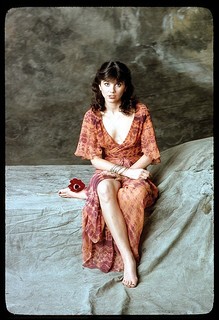 Linda Ronstadt feet photo thumbnail