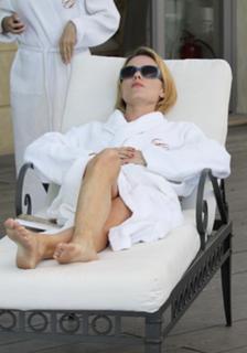 Linda Rybová feet photo 5