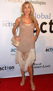 Linda Thompson feet photo 17