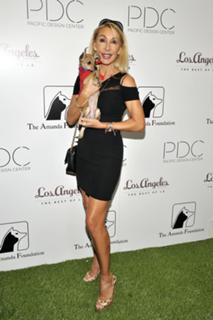 Linda Thompson feet photo 13