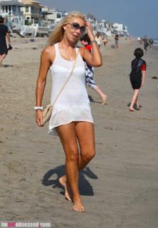 Linda Thompson feet photo 18
