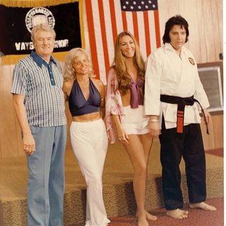 Linda Thompson feet photo 8