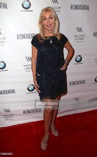 Linda Thompson feet photo 2